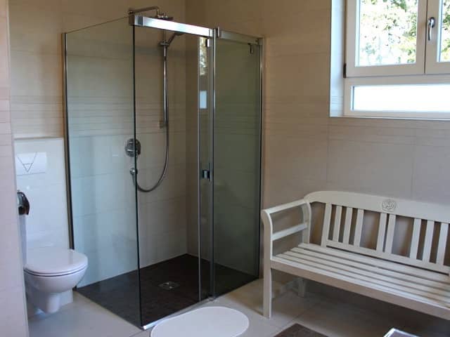 Dusche Bad EG