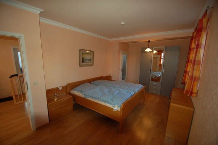Schlafzimmer im ErdgeschoÃŸ